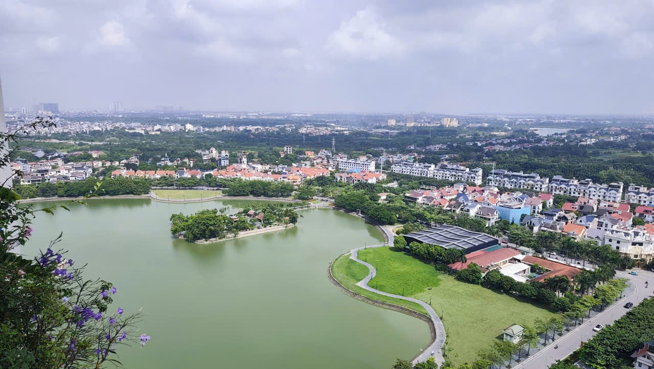 Hiện tượng phú dưỡng các hồ đô thị ở một thành phố lớn của Việt Nam